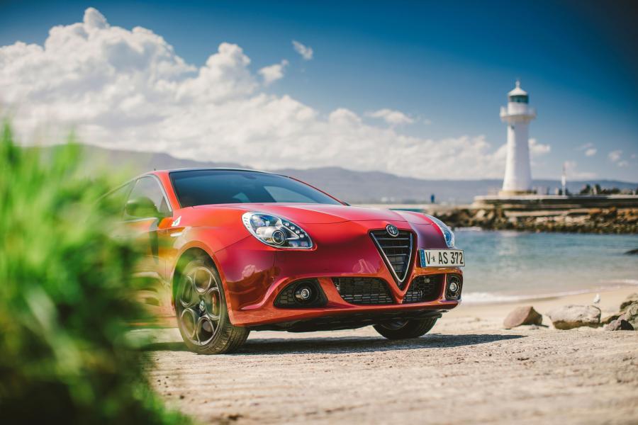 Детали экстерьера Alfa Romeo Giulietta Quadrifoglio Verde (940) 2015 года  (AU) (фото 5 из 24)